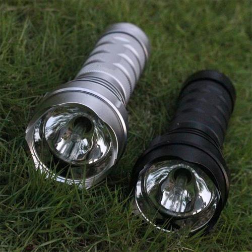 隠された懐中電燈 35W は高い発電の懐中電燈の streamlight の戦術的な懐中電燈を隠しました
