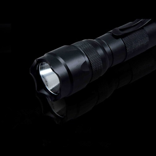 502B クリー族 XML T6 の高い発電は懐中電燈の防水導かれた懐中電燈を導きました