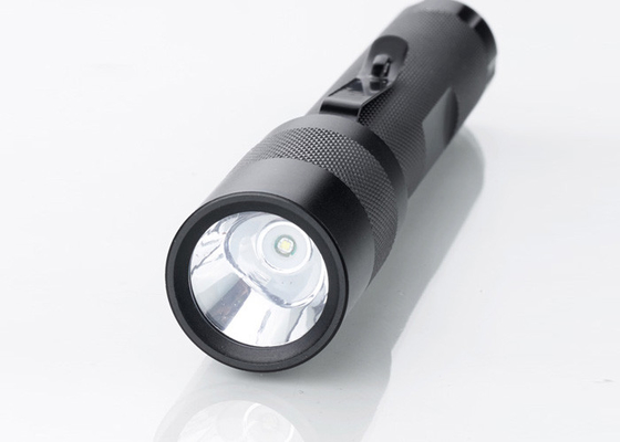 金属が付いている自由な傷のクリー族 LED の高い発電の懐中電燈 5W に洞窟を作って切て下さい