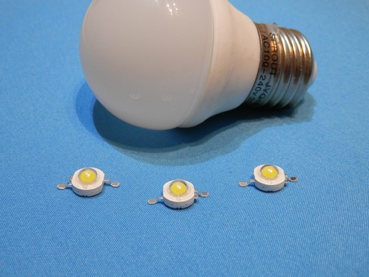 620nm - 620nm - 630nm - 660nm 赤い色 1W の高い発電は明るいダイオード 60-70LM を導きました