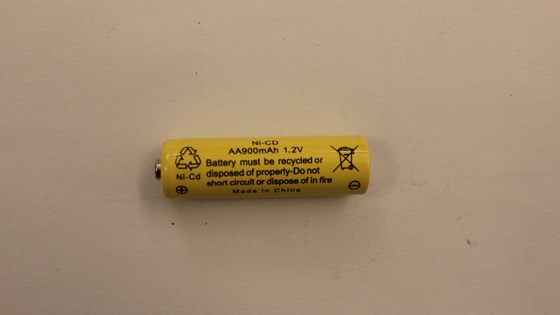 AA 1.2V 900mAh NiCDの再充電可能な懐中電灯の電池の再充電可能なトーチ電池