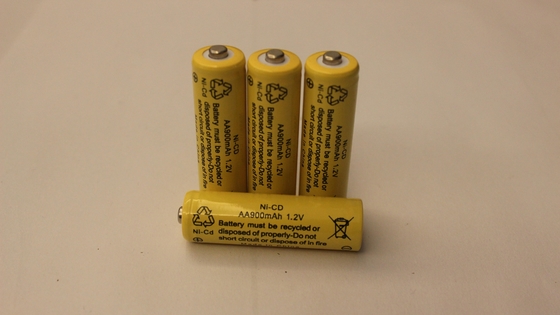 AA 1.2V 900mAh NiCDの再充電可能な懐中電灯の電池の再充電可能なトーチ電池