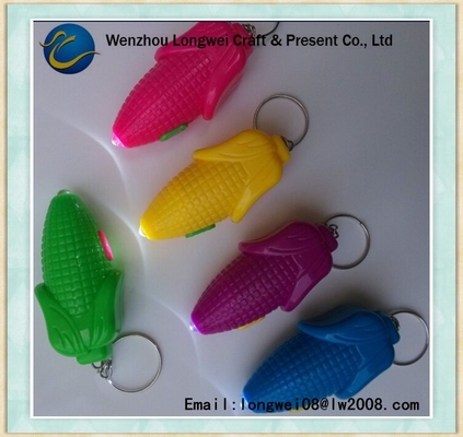 太陽懐中電燈プラスチック Carabiner Keychain の OEM LED のキーホルダー