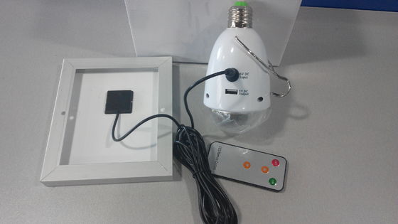 /USB の充電器が付いている 2V/6W 太陽 LED の非常灯を読むことキャンプ